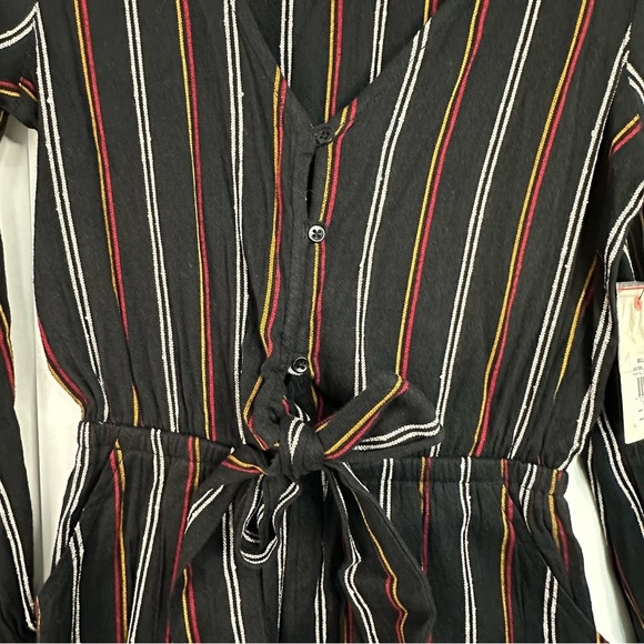 Billabong Play All Day Romper small black jumpsuit shorts long sleeve ruffle - Picture 6 of 13